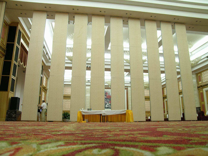 選用移動(dòng)隔斷墻的優(yōu)勢(shì)