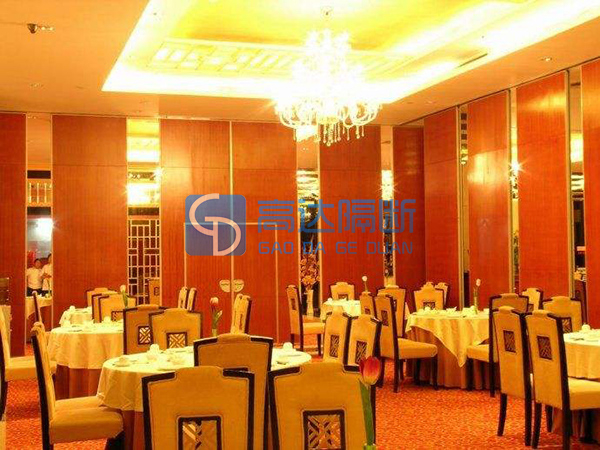 隔斷門(mén)中門(mén)