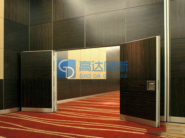 隔斷門(mén)中門(mén)