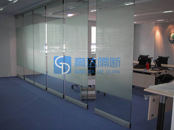 活動(dòng)玻璃隔斷